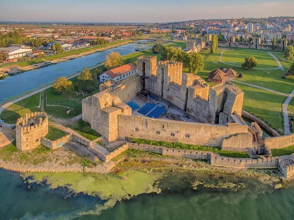 Vila Mila Riverside Apartments Smederevo Bagian luar foto